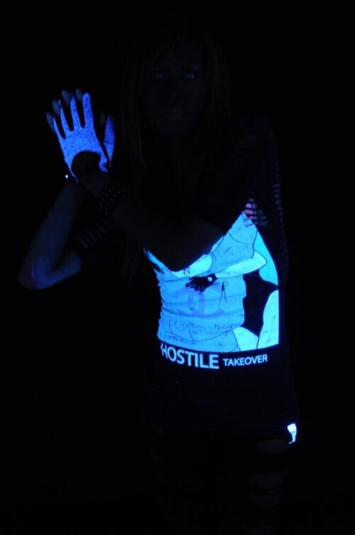 Black-Light-2.jpg