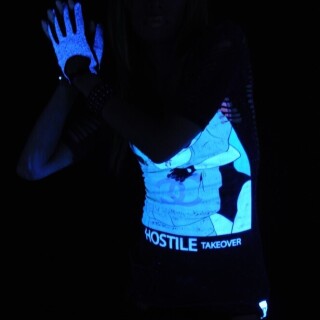 Black-Light-2