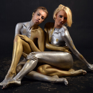 Two-Girl-Bodypaint